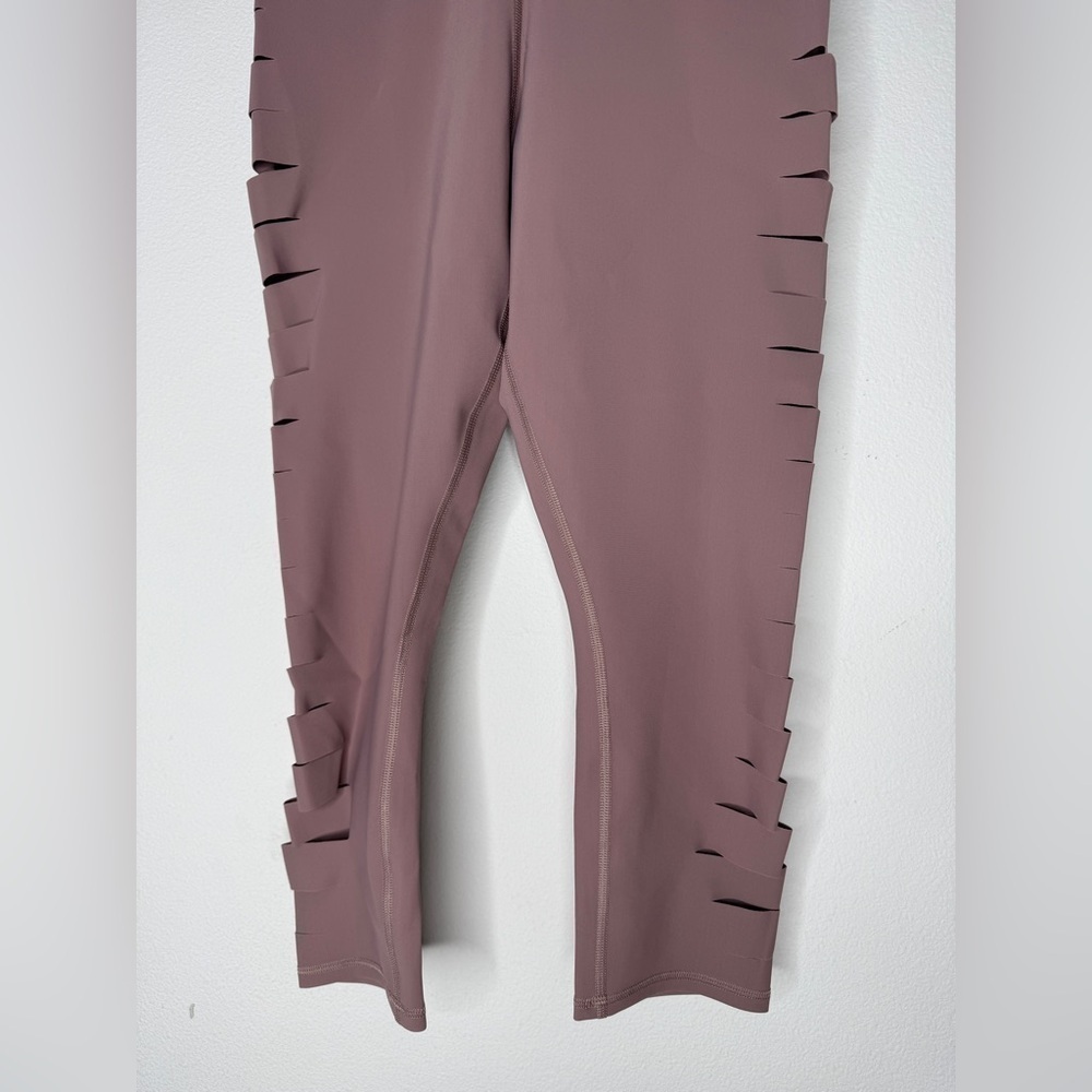 NWOT ALO YOGA High Waist Slice Capri Leggings for Yoga Pants SMALL - Picture 5 of 9
